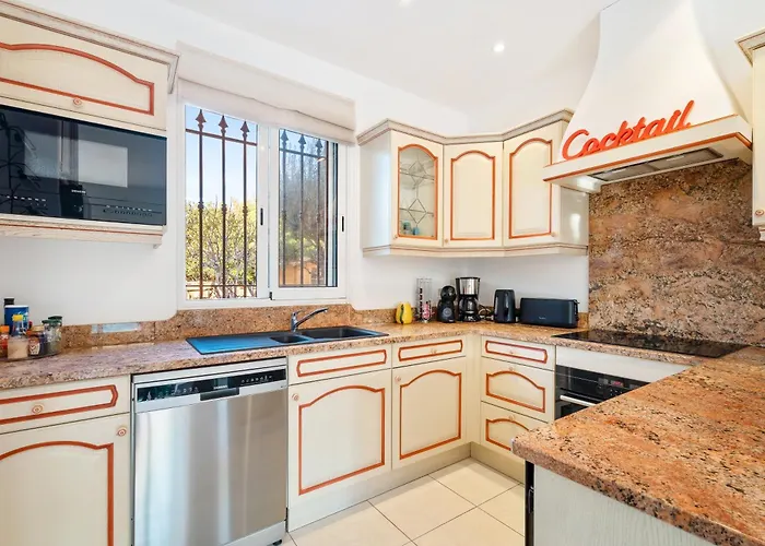 Les Citronniers - Piscine 100 M De La * Sainte-Maxime