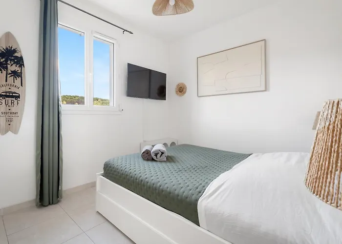 Holiday home Les Citronniers - Piscine 100 M De La Sainte-Maxime