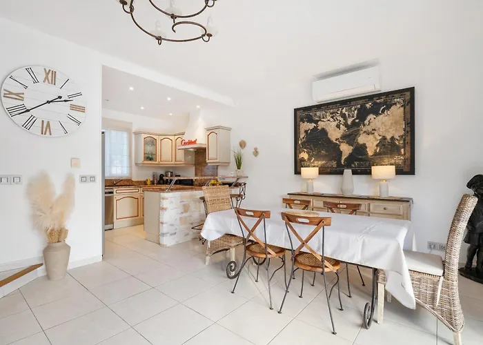 Les Citronniers - Piscine 100 M De La Holiday home *