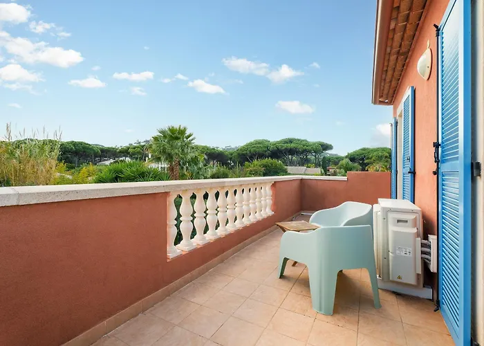 Les Citronniers - Piscine 100 M De La