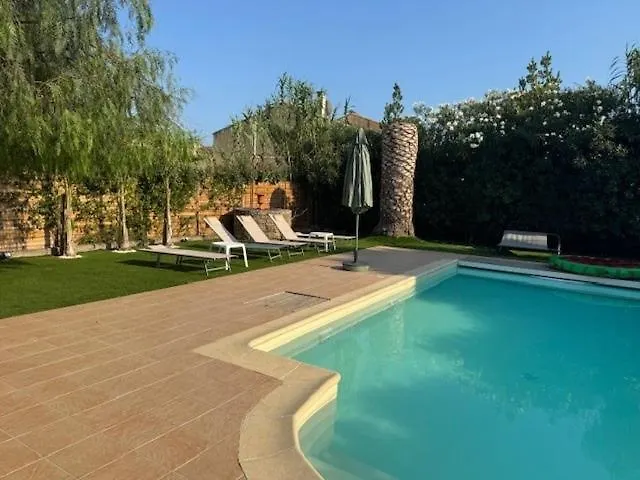 Les Citronniers - Piscine 100 M De La